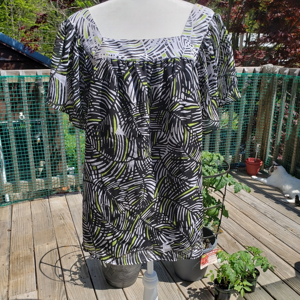 Gorgeous Worthington short sleeve plus size top